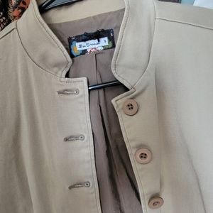 Beige blazer/jacket